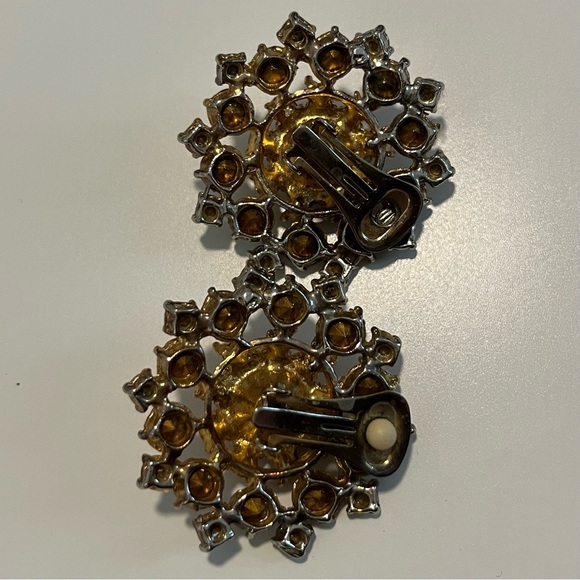 Vintage Rhinestone Clip on Earrings - Picture 5 of 8